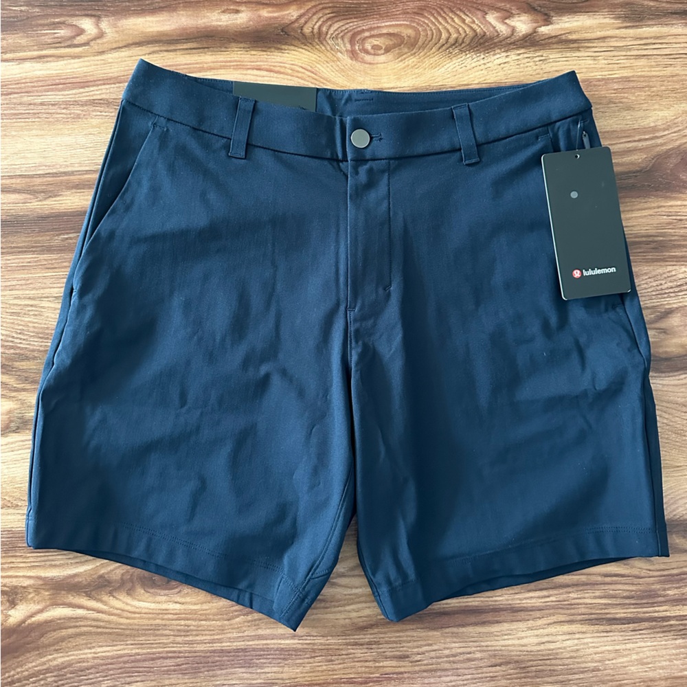Lululemon Athletica Dark Blue Men’s Commission Short Classic